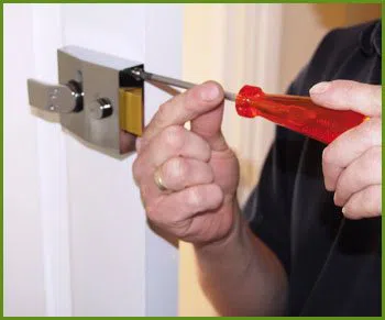Neighborhood Locksmith Services Saint Albans, NY 718-673-6791 - 10-lock-smiths