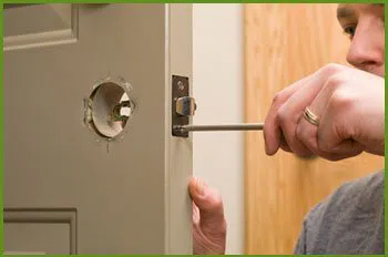 Neighborhood Locksmith Services Saint Albans, NY 718-673-6791 - 13-lock-replace